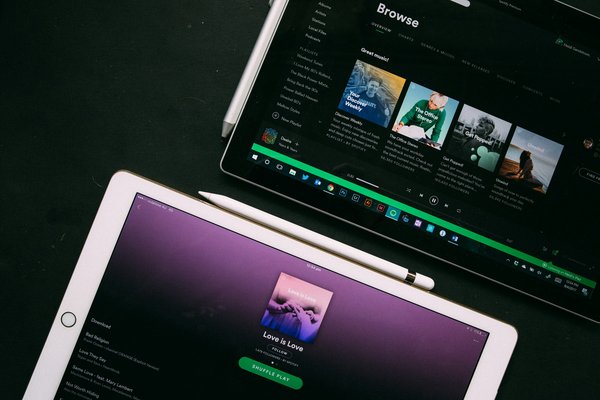 Quelle méthodologie adopter pour segmenter votre audience sur une plateforme de streaming musical payante?